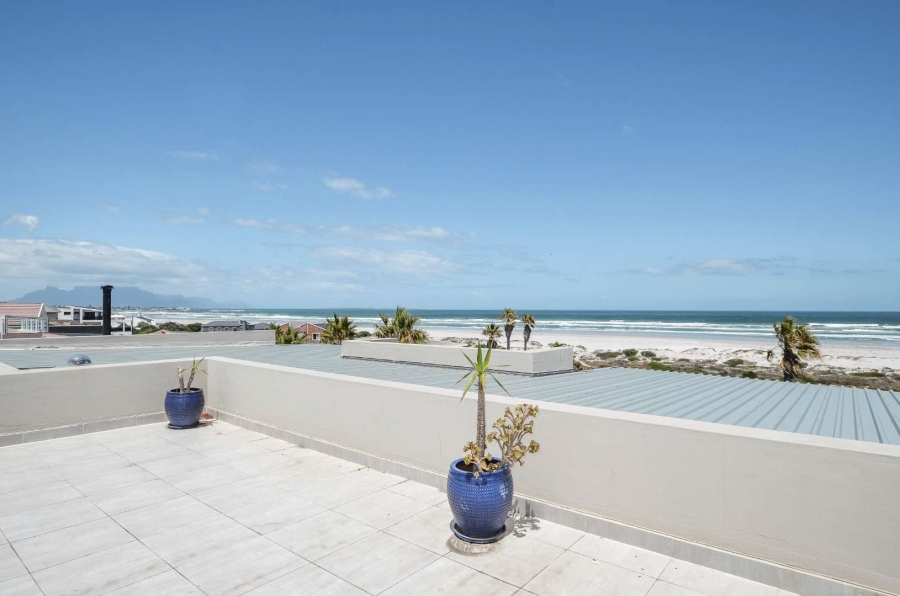 4 Bedroom Property for Sale in Van Riebeeckstrand Western Cape